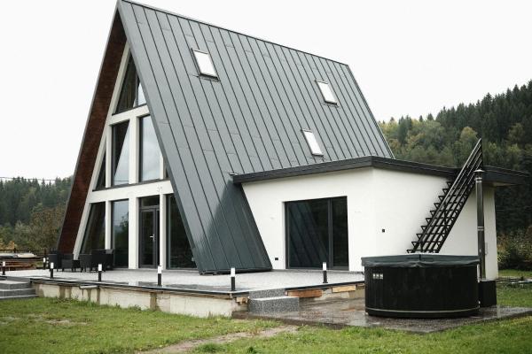 A la foto es mostra l'objecte The Lake Chalet situat a la ciutat de Ceahlău.