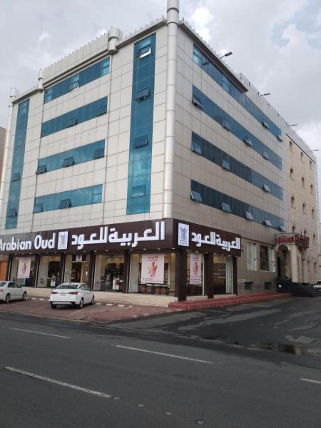 På billedet ses objektet أجنحة أجواء إيلاف الاولى beliggende i byen Al Qarāḩīn.