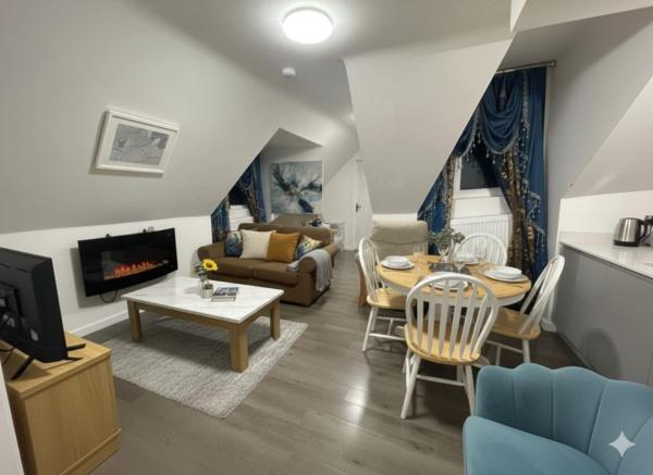 A la foto es mostra l'objecte Broad Oak Stays 2BR Flat for 6 with Parking situat a la ciutat de Brede.