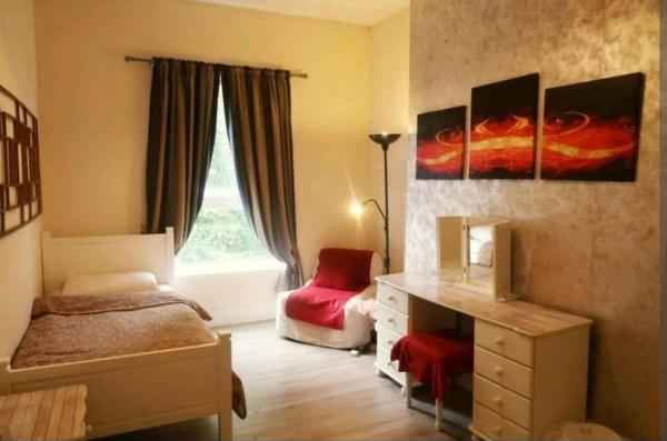 Na fotografii je vidět objekt Home-stay Cambridge nacházející se ve městě Cambridge.