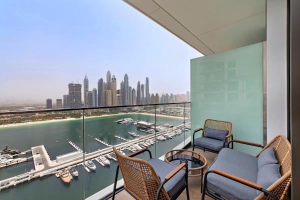 A la foto es mostra l'objecte Luxury Beachfront Apartment situat a la ciutat de Dubai.