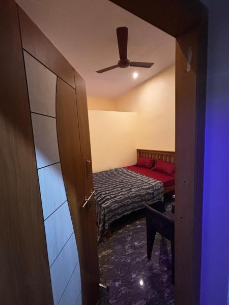 A la foto es mostra l'objecte Surabhi homestay situat a la ciutat de Mādangeri.
