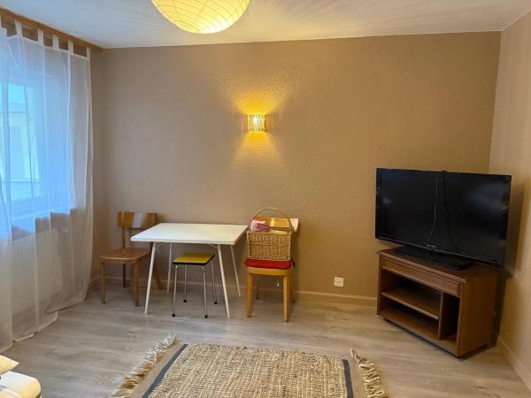 A la foto es mostra l'objecte Salute Studio situat a la ciutat de Leukerbad.
