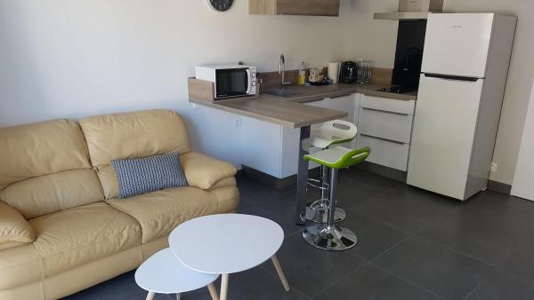 A la foto es mostra l'objecte New T2 duplex, independent climate control, adjoining villa situat a la ciutat de Lattes.