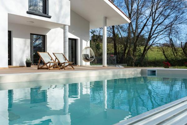 A la foto es mostra l'objecte Exclusive Villa with pool in Jaizkibel situat a la ciutat de Lezo.