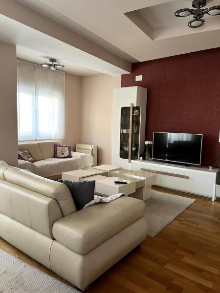A la foto es mostra l'objecte Iris Luxury Apartment situat a la ciutat de Ohrid.