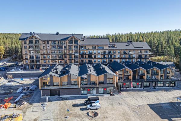 Na zdjęciu widoczny jest obiekt Lomavuokra Lingonberry D16 ja D17 Levi Central, ski-in ski-out położony w mieście Sirkka.