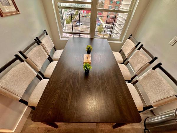 The Classy Suite - 2br With Free Parking - Long Island, NY