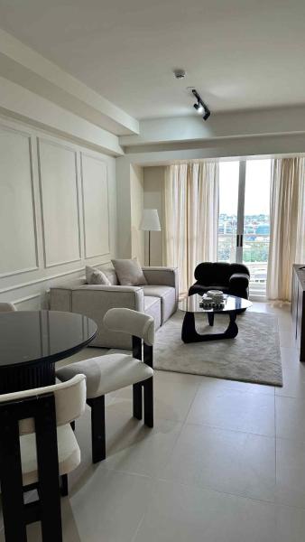 A la foto es mostra l'objecte 1221 Residences situat a la ciutat de Taguig.