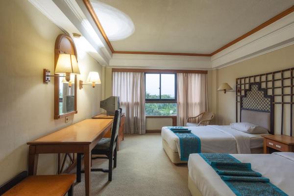 写真にはUmbulan Kejuru市にあるHotel Sahid Bandar Lampungが写っています。