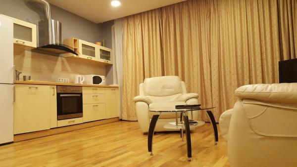 2 bedroom old town apartment with parking, Вильнюс