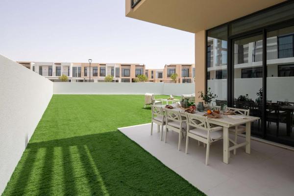 Frank Porter - Greenview 3, Emaar South