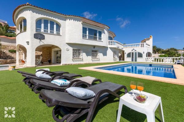 På billedet ses objektet Villa Isabel by Abahana Villas beliggende i byen La Canuta.
