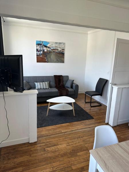 På billedet ses objektet Charmant appartement en centre-ville beliggende i byen Vaupillon.