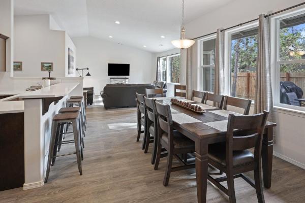 A la foto es mostra l'objecte 172 Avocet home situat a la ciutat de Three Rivers.