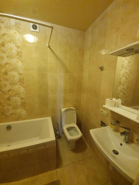 Foto 9: Іващенка 1а