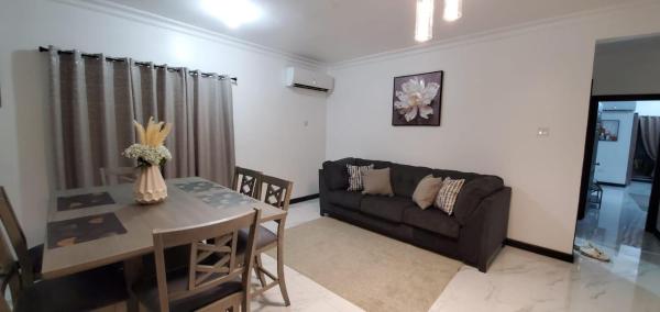 A la foto es mostra l'objecte Elegant Escape situat a la ciutat de Kingston.