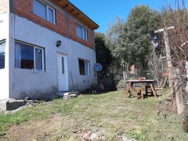 A la foto es mostra l'objecte Casa en el bolsón situat a la ciutat de El Bolsón.