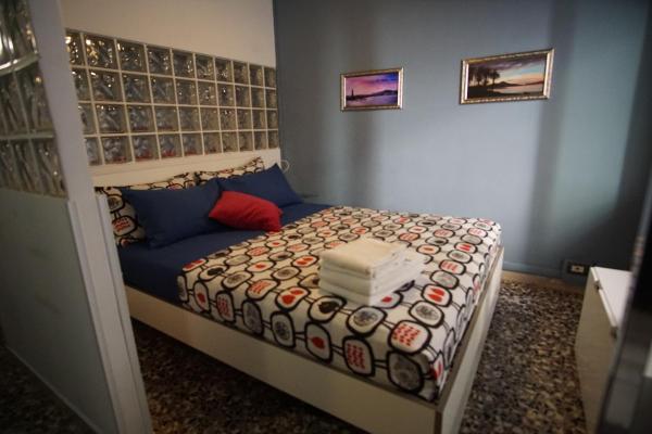 A la foto es mostra l'objecte Maison Toledo 24 situat a la ciutat de Nàpols.