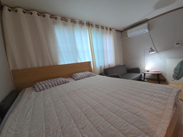Foto 7: Daegu, Apsan, Room 2, Spacious Living Room, Emotional Dining, Pretty Bathtub, Parking Guaranteed