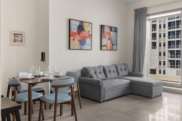 Stylish 1-bedroom With Balcony & Amenities In Marina - Dubai Marina