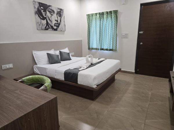 Na zdjęciu widoczny jest obiekt Hotel EVA położony w mieście Gundipet.