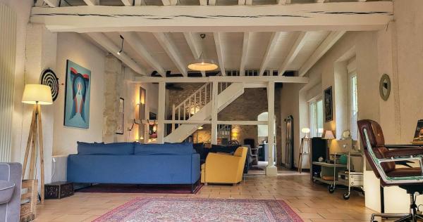 På billedet ses objektet La Suite du Château beliggende i byen Lancé.