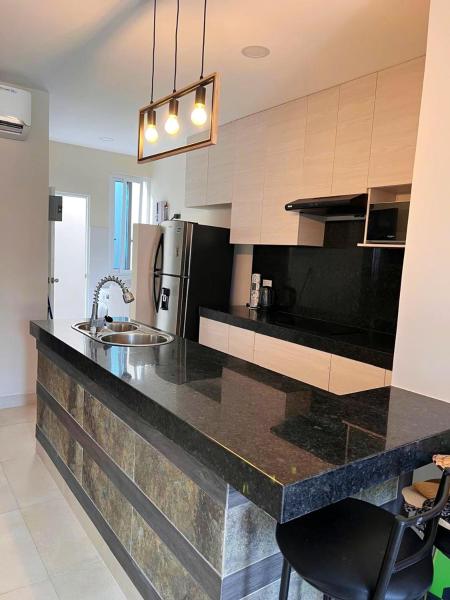 Στη φωτογραφία φαίνεται το αντικείμενο apartamento frente a la playa condominio Data paraiso που βρίσκεται στην πόλη Playas.