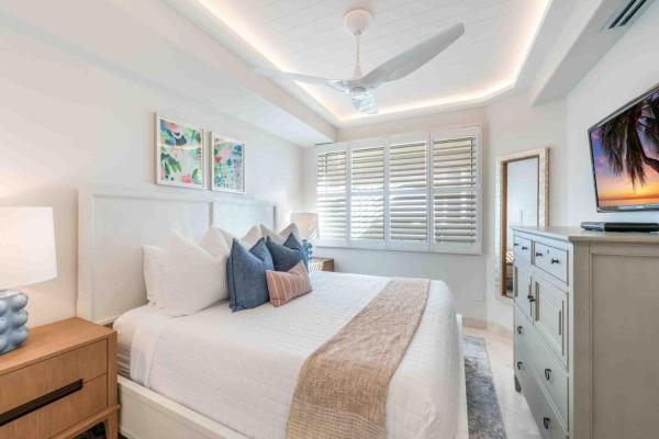 Beachcomber 32 - Cayman Islands