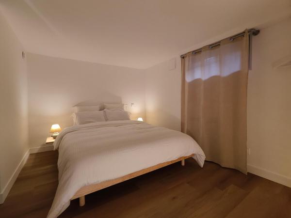 A la foto es mostra l'objecte Cocon du Tisserand - Centre ville - Cosy et Intimiste situat a la ciutat de Cholet.