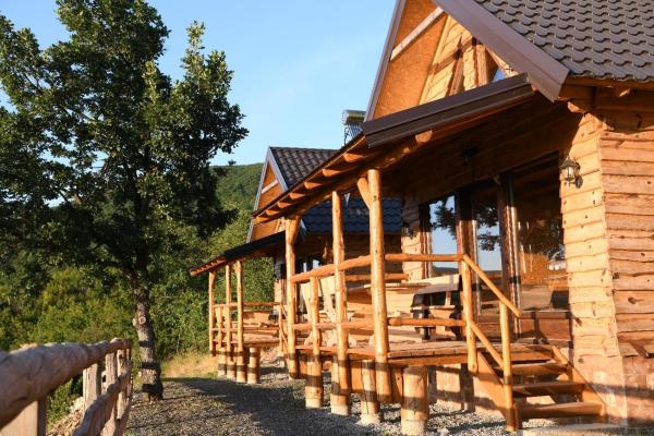 A la foto es mostra l'objecte Brvnare Tomić 2 i 3 situat a la ciutat de Krepoljin.