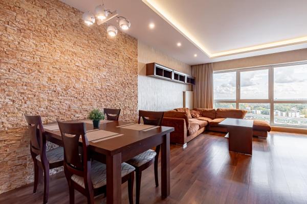 Panorama Sky Apartment near Riga Airport & City Center, Ryga