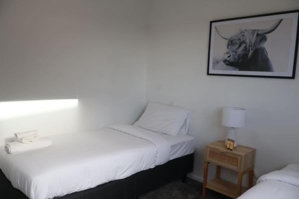 Cosy 2BR House in Carrington Rd, Auckland