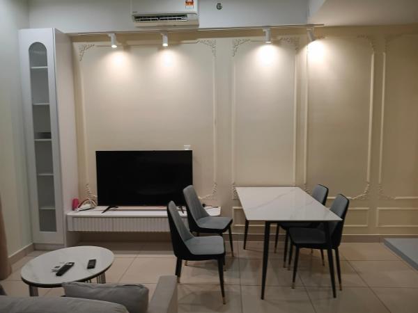 Trion KL Family Suite 3 Bedroom 3 Bathroom By Hazeline Suitestay, Kuala Lumpur