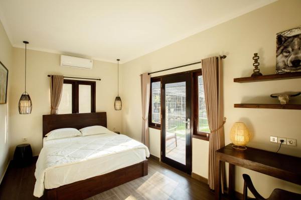 A la foto es mostra l'objecte Alpha Wolf Lodge situat a la ciutat de Cemagi.
