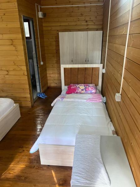 A la foto es mostra l'objecte Qafeshtama Guesthouse situat a la ciutat de Batra e Madhe.
