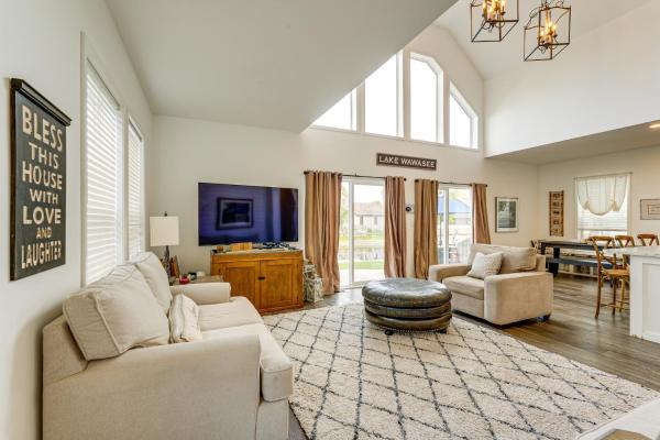 Lake Wawasee Family Getaway W/ Private Dock! - Ligonier, IN