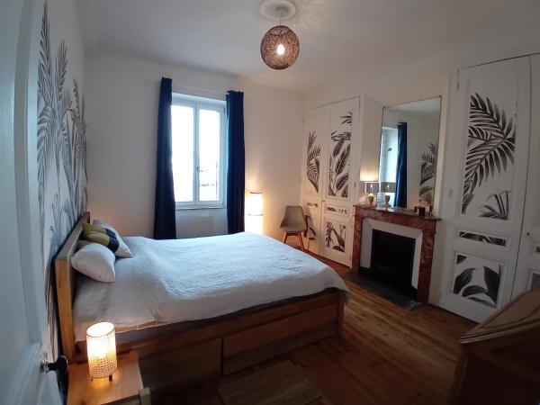 A la foto es mostra l'objecte Appartement charme ancien - confort moderne situat a la ciutat de Jassans-Riottier.