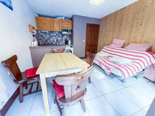 A la foto es mostra l'objecte Studio confortable à Châtel, proche remontées mécaniques, parking et animaux admis - FR-1-676-233 situat a la ciutat de Châtel.