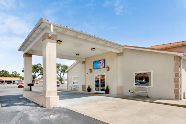 A la foto es mostra l'objecte Motel 6-Hinesville, GA situat a la ciutat de Jesup.