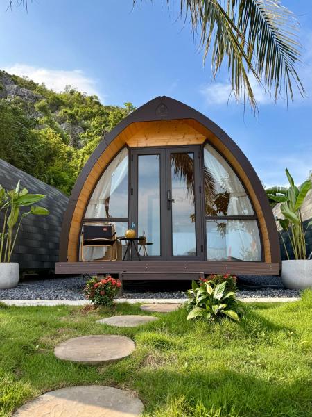 A la foto es mostra l'objecte TiTi Beach Pods- Cat Ba Island Beachfront situat a la ciutat de Hang Suối.