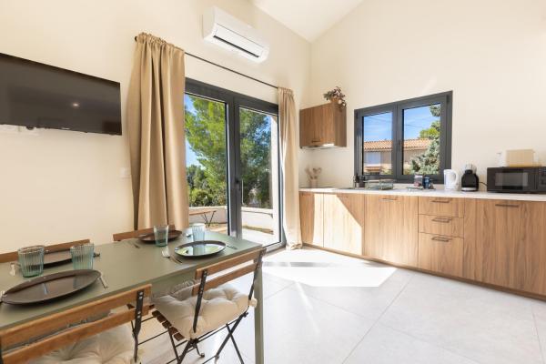 På billedet ses objektet Duplex Arthur - Private garden - Parking - Air conditioning - WiFi beliggende i byen Martigues.