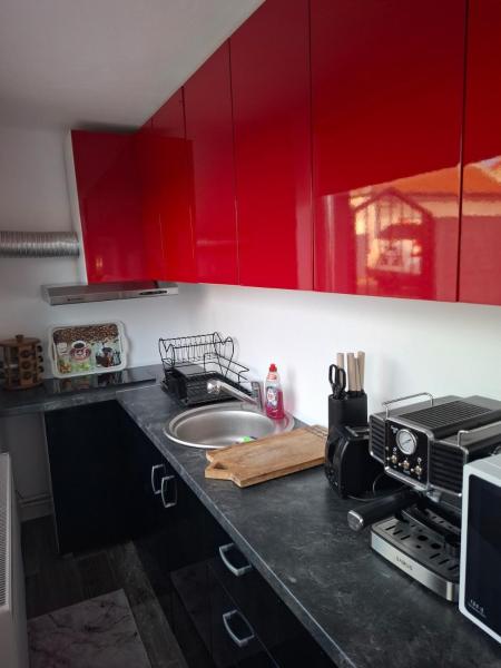 A la foto es mostra l'objecte Harmony house situat a la ciutat de Buziaş.