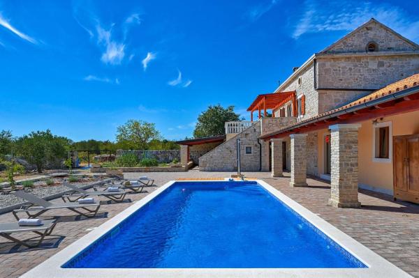 Lovely Home In Biograd Na Moru - Biograd na Moru
