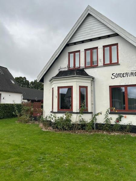 En la foto se muestra el objeto Motel Villa Søndervang 3 personers værelse ubicado en la ciudad de Ejby.