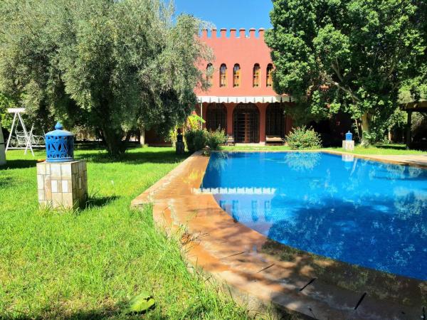 En la foto se muestra el objeto Villa Majida ubicado en la ciudad de Fourou.