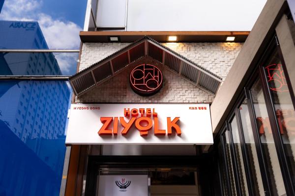 ZIYOLK Myeongdong, Сеул
