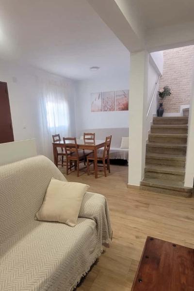 Στη φωτογραφία φαίνεται το αντικείμενο Casa La Retama που βρίσκεται στην πόλη Torrecera.
