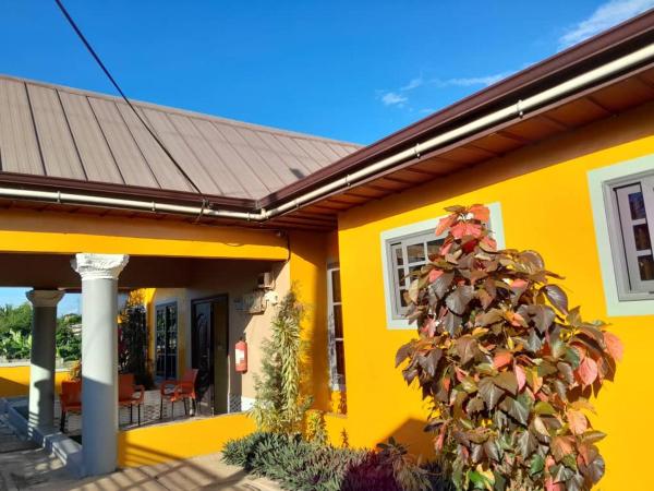 A la foto es mostra l'objecte Martina's Executive Lodge situat a la ciutat de Trofwi.