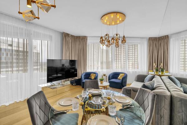 Na foto é possível ver o objeto Skypark's Luxury Suite II with Prime View localizado na cidade de Staré Mesto.